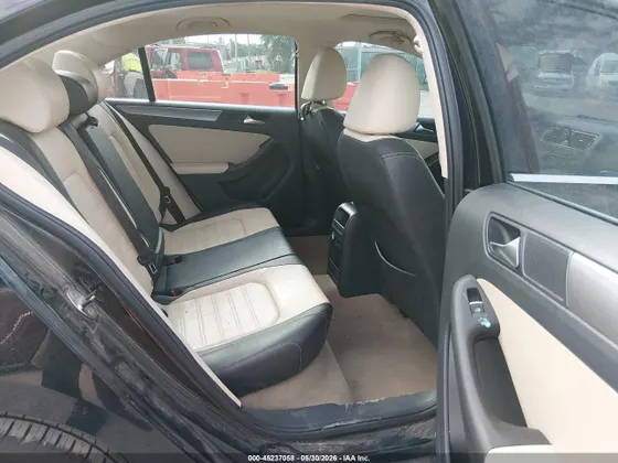 2012 Volkswagen Jetta Sedan SEL w/Sunroof