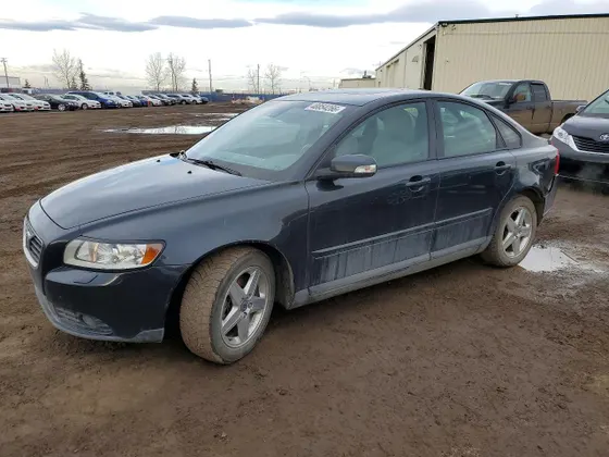 2010 Volvo S40 S40 2.4I 4DR