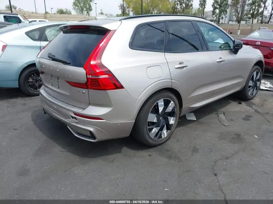 2025 Volvo XC60 Plug-In Hybrid Plus