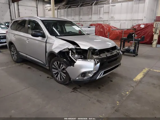 2019 Mitsubishi Outlander ES