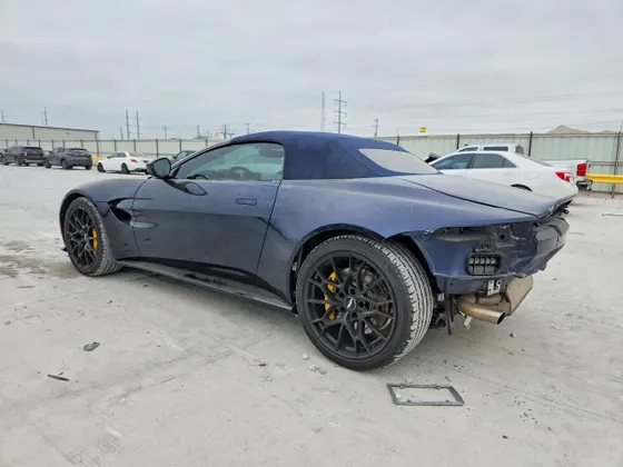 2021 Aston Martin Vantage