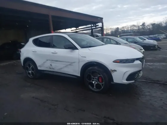 2024 Alfa Romeo Tonale Veloce