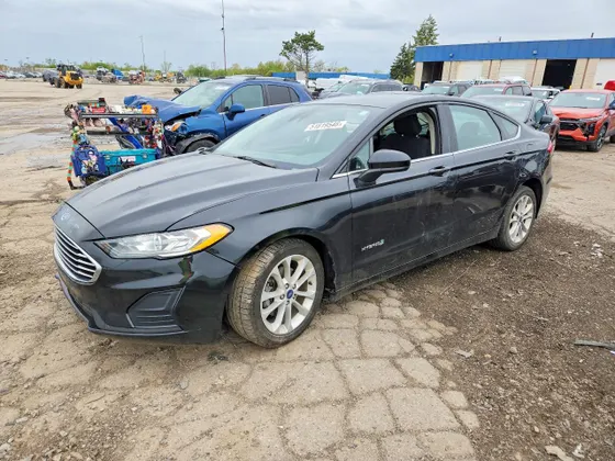 2019 Ford Fusion Hybrid SE