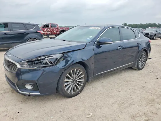 2017 Kia Cadenza Premium