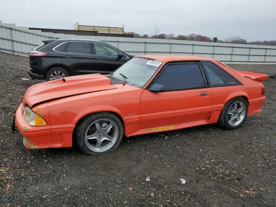 1987 Ford Mustang GT
