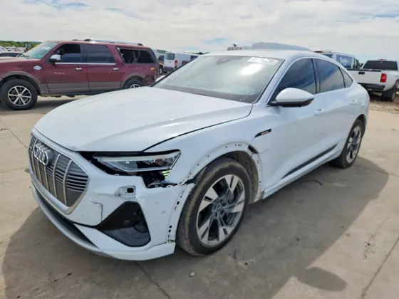 2022 Audi e-tron Sportback S line Premium Plus