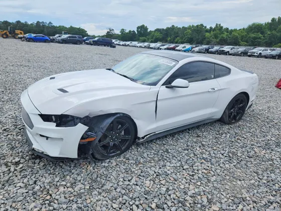 2020 Ford Mustang EcoBoost