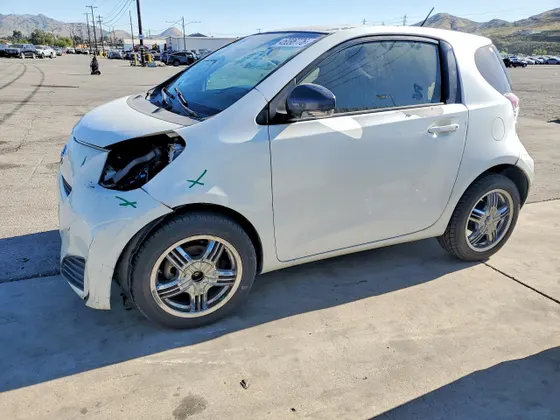 2013 Scion iQ
