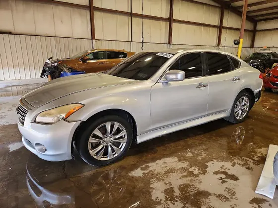 2013 INFINITI M37