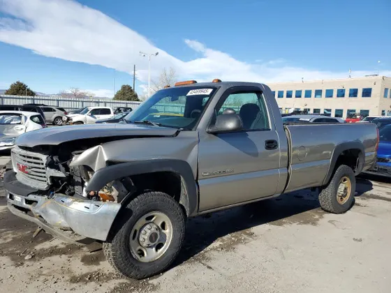 2002 GMC Sierra 2500HD Classic Work Truck