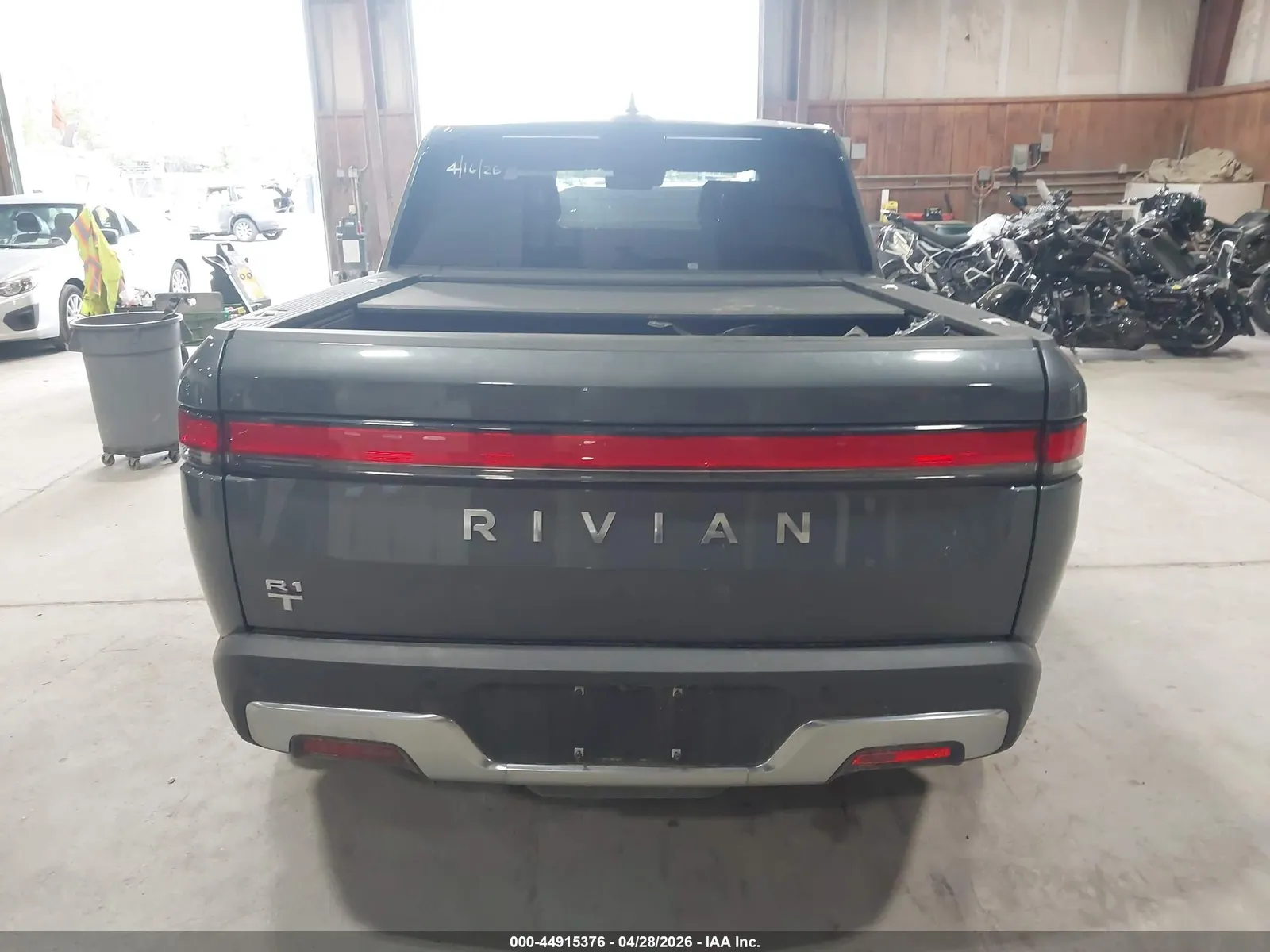 2025 Rivian R1T Adventure