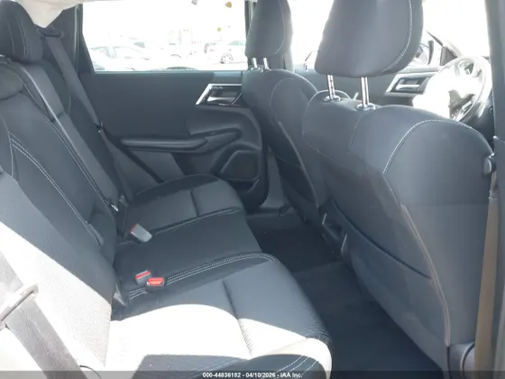 2022 Mitsubishi Outlander ES