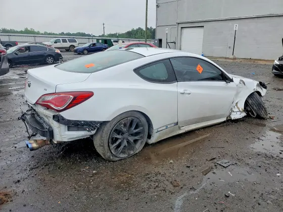 2015 Hyundai Genesis Coupe 3.8L Base