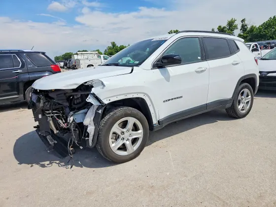 2023 Jeep Compass Altitude