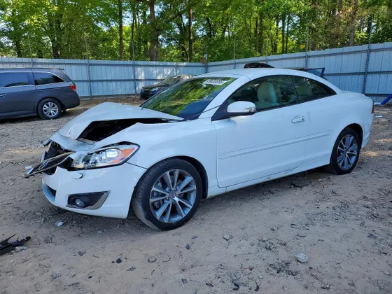 2013 Volvo C70 T5