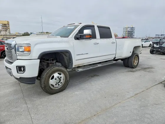 2018 GMC Sierra 3500HD Denali