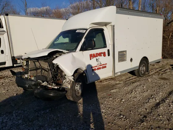 2015 Chevrolet Express Commercial Cutaway EXPRESS G3