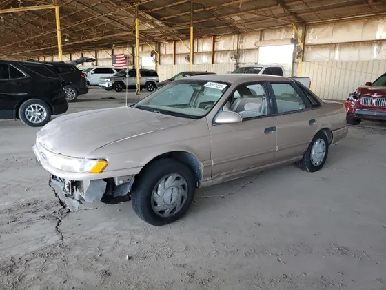 1993 Ford Taurus GL