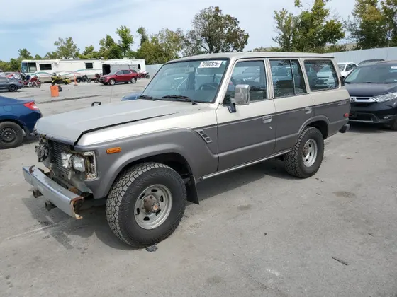 1990 Toyota Land Cruiser FJ62 GX