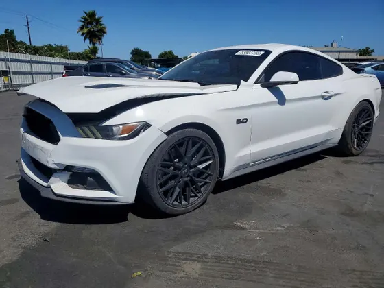 2017 Ford Mustang GT