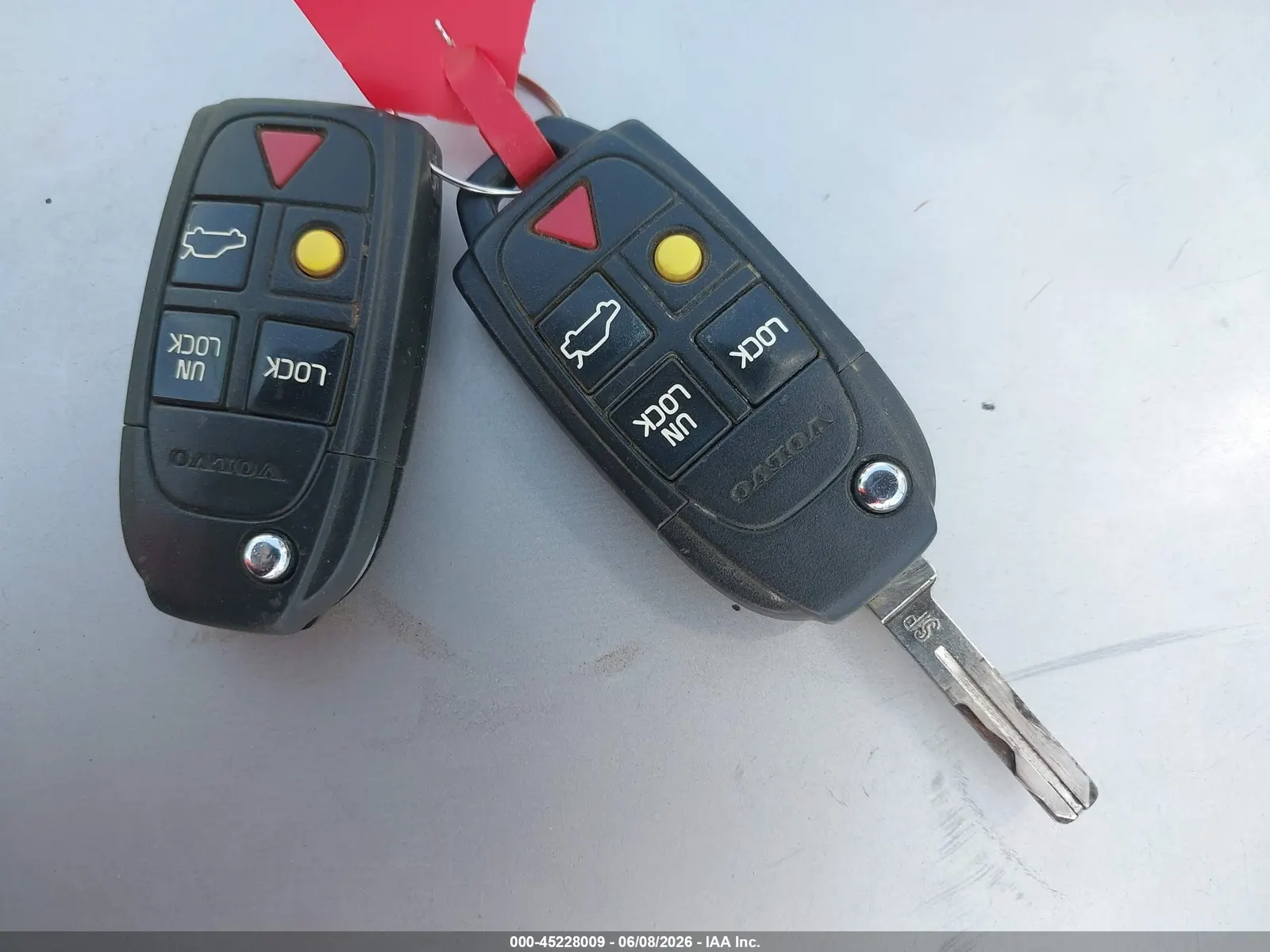 2004 Volvo V70 XC70
