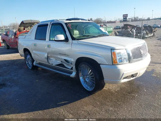 2005 Cadillac Escalade EXT STANDARD
