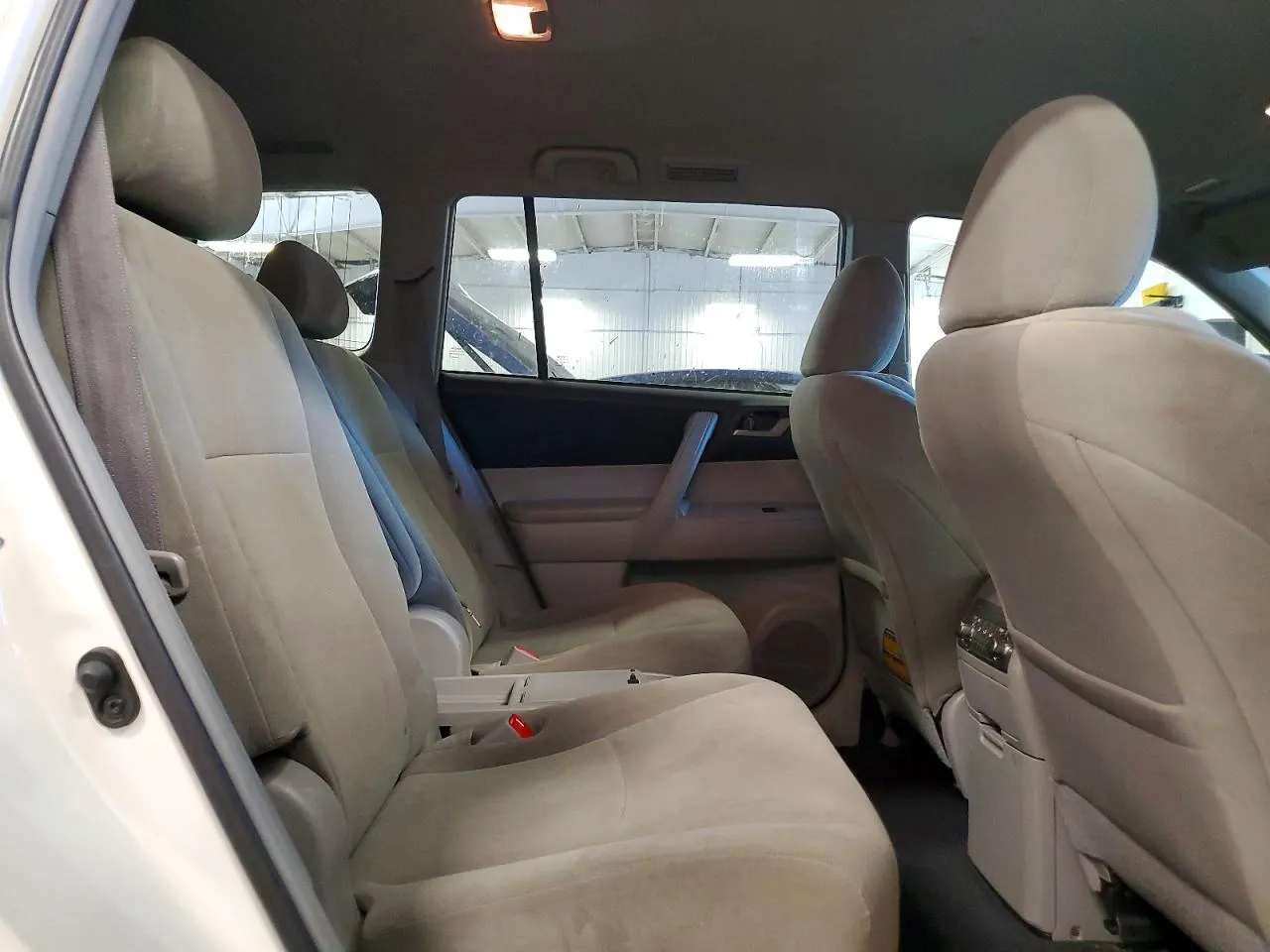 2013 Toyota Highlander SE