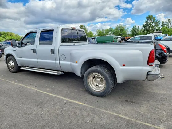 2006 Ford Super Duty F-350 DRW XL