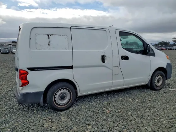 2015 Nissan NV200 S