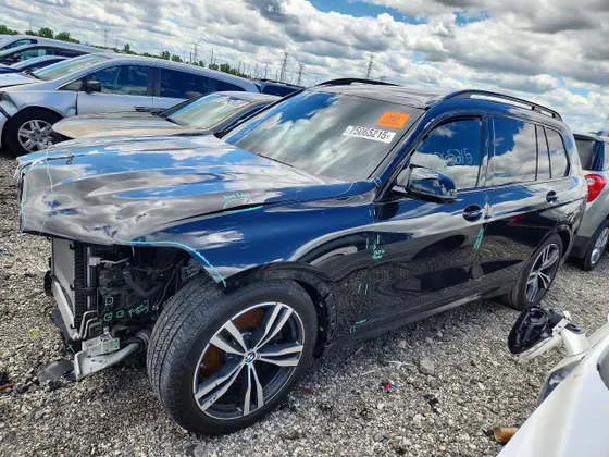 2025 BMW X7 M60i