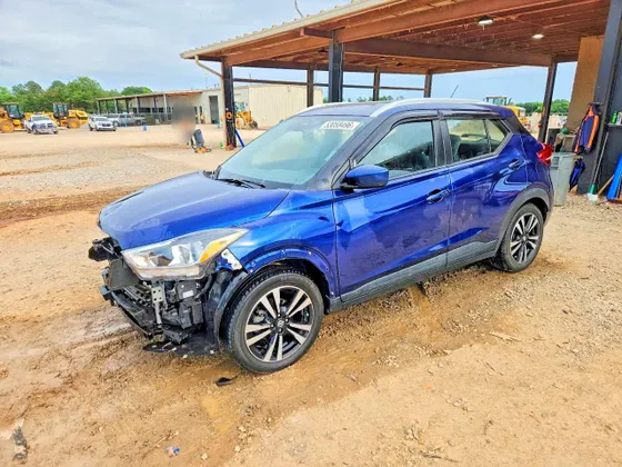 2020 Nissan Kicks SV