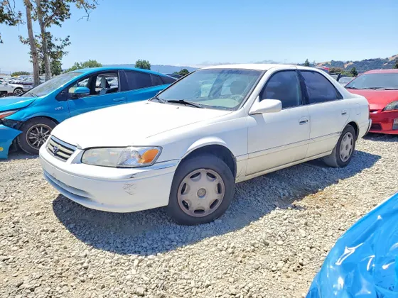 2001 Toyota Camry LE