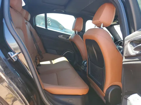 2022 Alfa Romeo Giulia Veloce