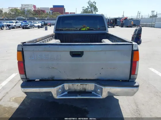 1988 Nissan Hardbody King Cab 2WD KING CAB