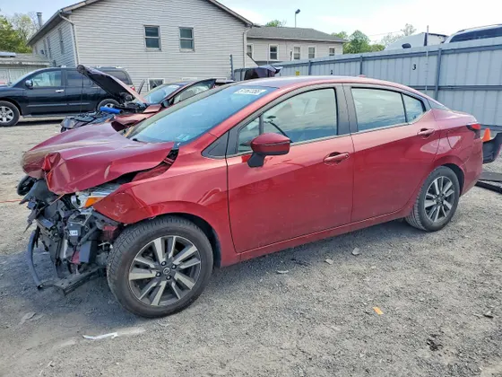 2021 Nissan Versa SV