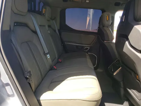 2024 Rivian R1T Adventure