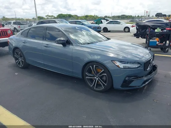 2021 Volvo S90 R-Design