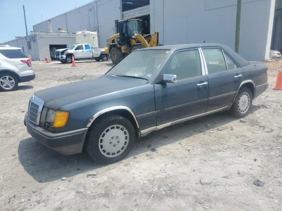 1986 Mercedes-Benz 300 Series 300E
