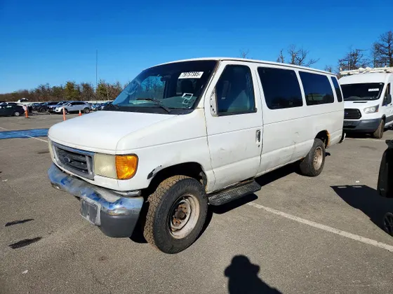 2003 Ford Econoline Wagon XL