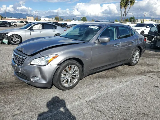 2012 INFINITI M35h Hybrid