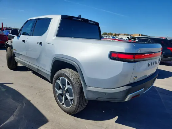 2023 Rivian R1T Adventure
