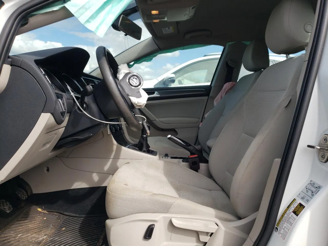 2019 Volkswagen Golf S