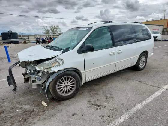 1999 Chrysler Town & Country LX