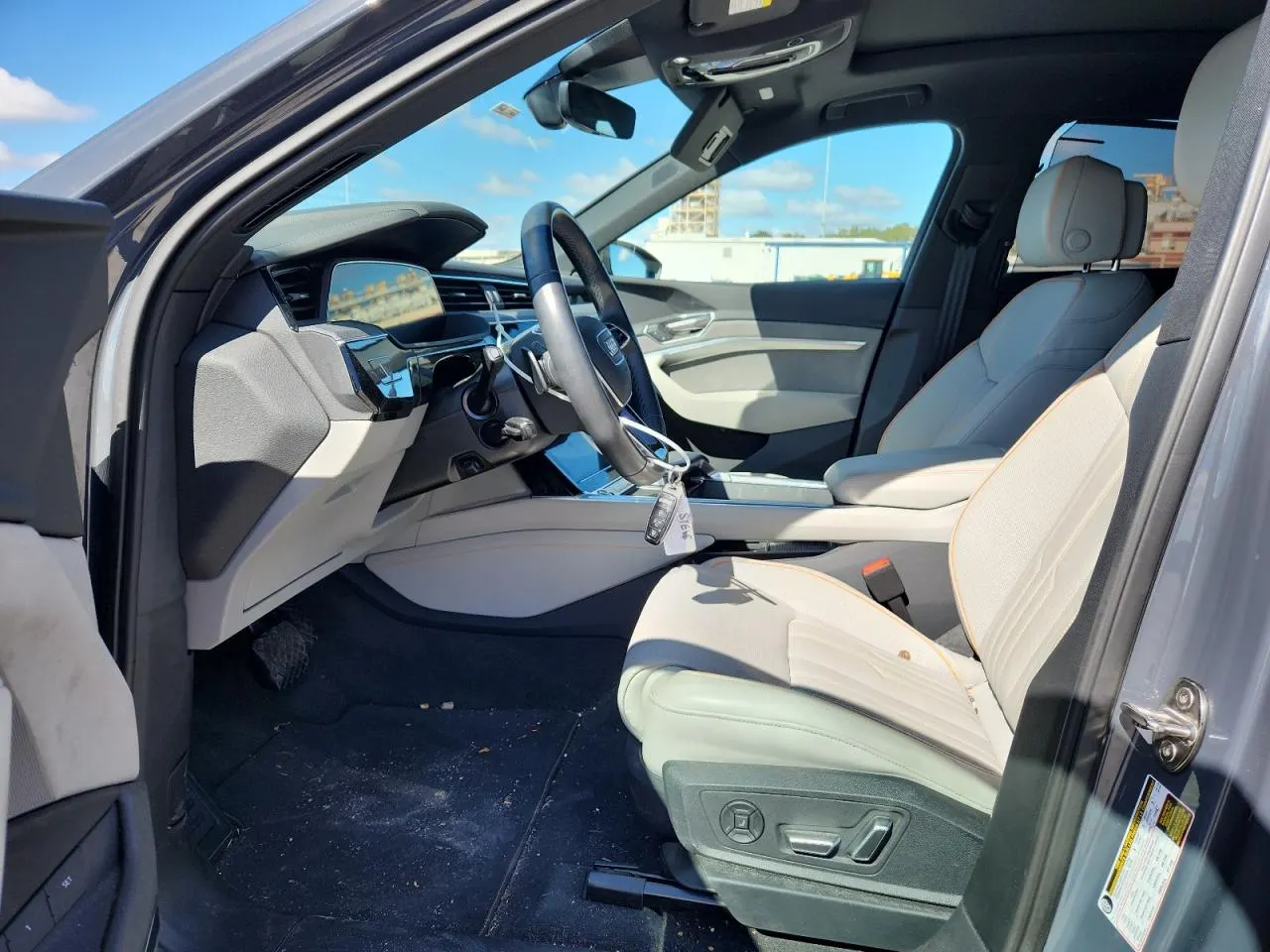 2024 Audi Q8 e-tron Sportback S line Prestige