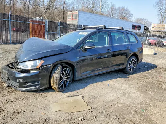 2016 Volkswagen Golf SportWagen TSI S