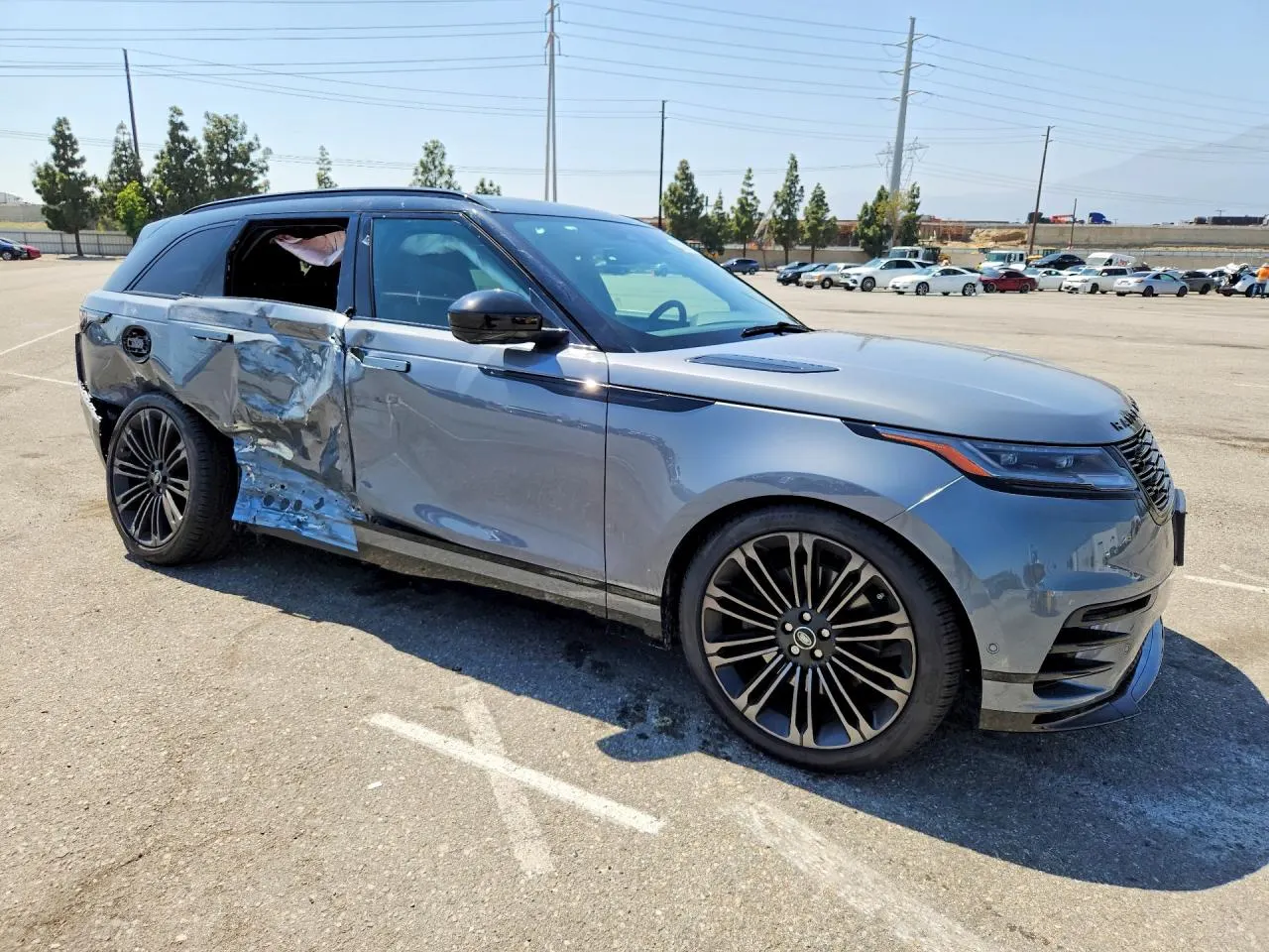2026 Land Rover Range Rover Velar Dynamic SE
