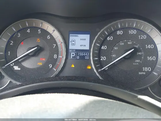2011 INFINITI M56