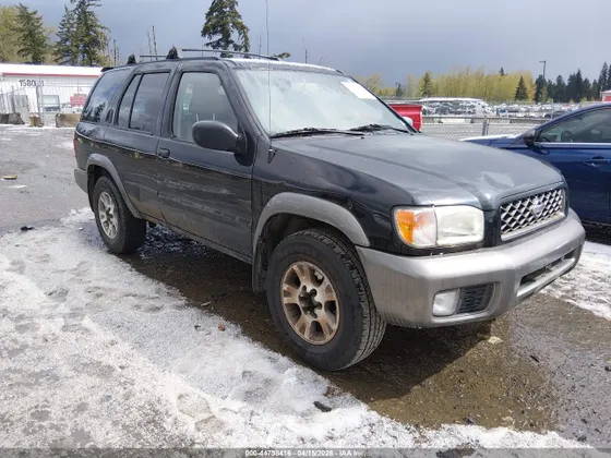 2001 Nissan Pathfinder SE