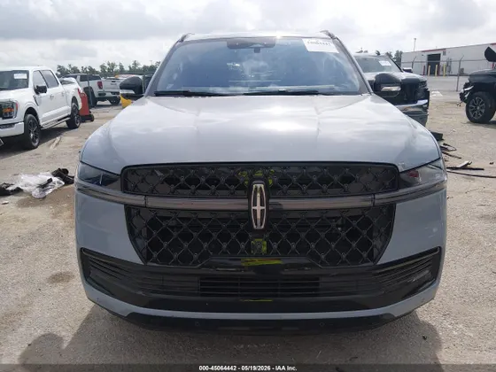 2025 Lincoln Navigator L Reserve