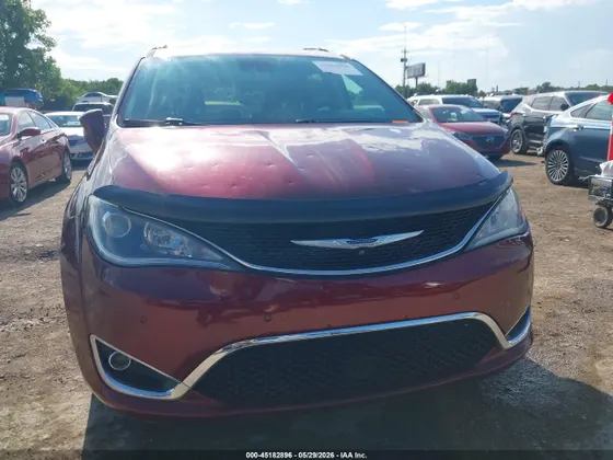2020 Chrysler Pacifica Touring L